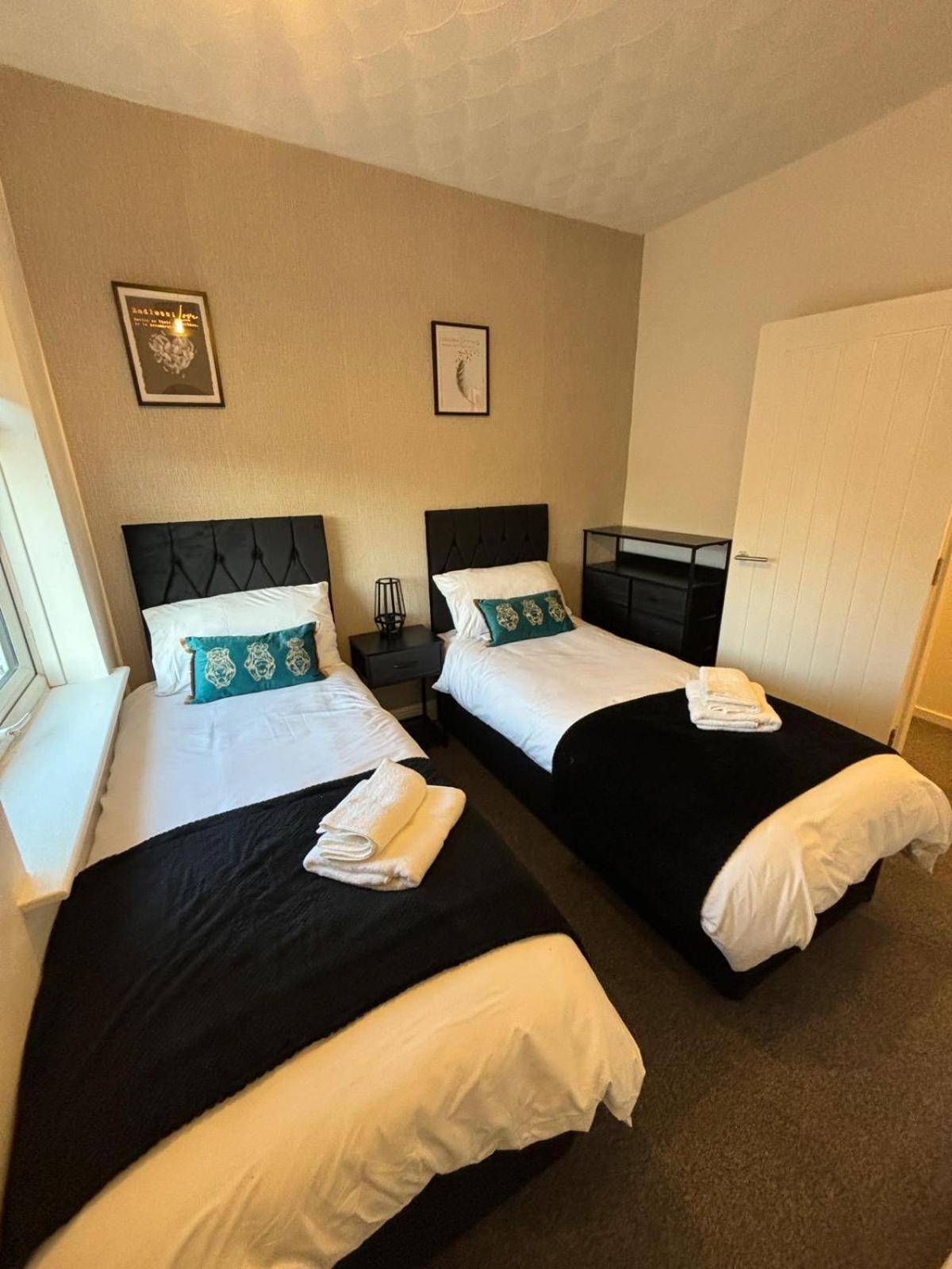 Stunning House - Sleeps 7 - 5 Mins Walk To Lincoln High Street - Parking - Wifi Exterior foto