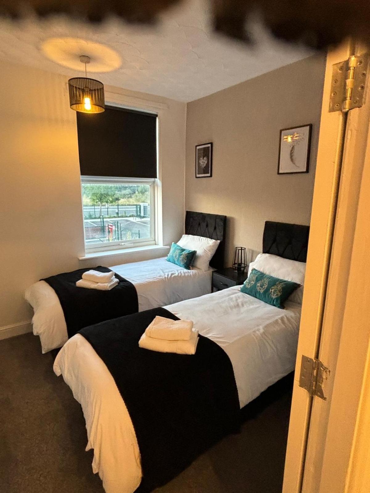 Stunning House - Sleeps 7 - 5 Mins Walk To Lincoln High Street - Parking - Wifi Exterior foto