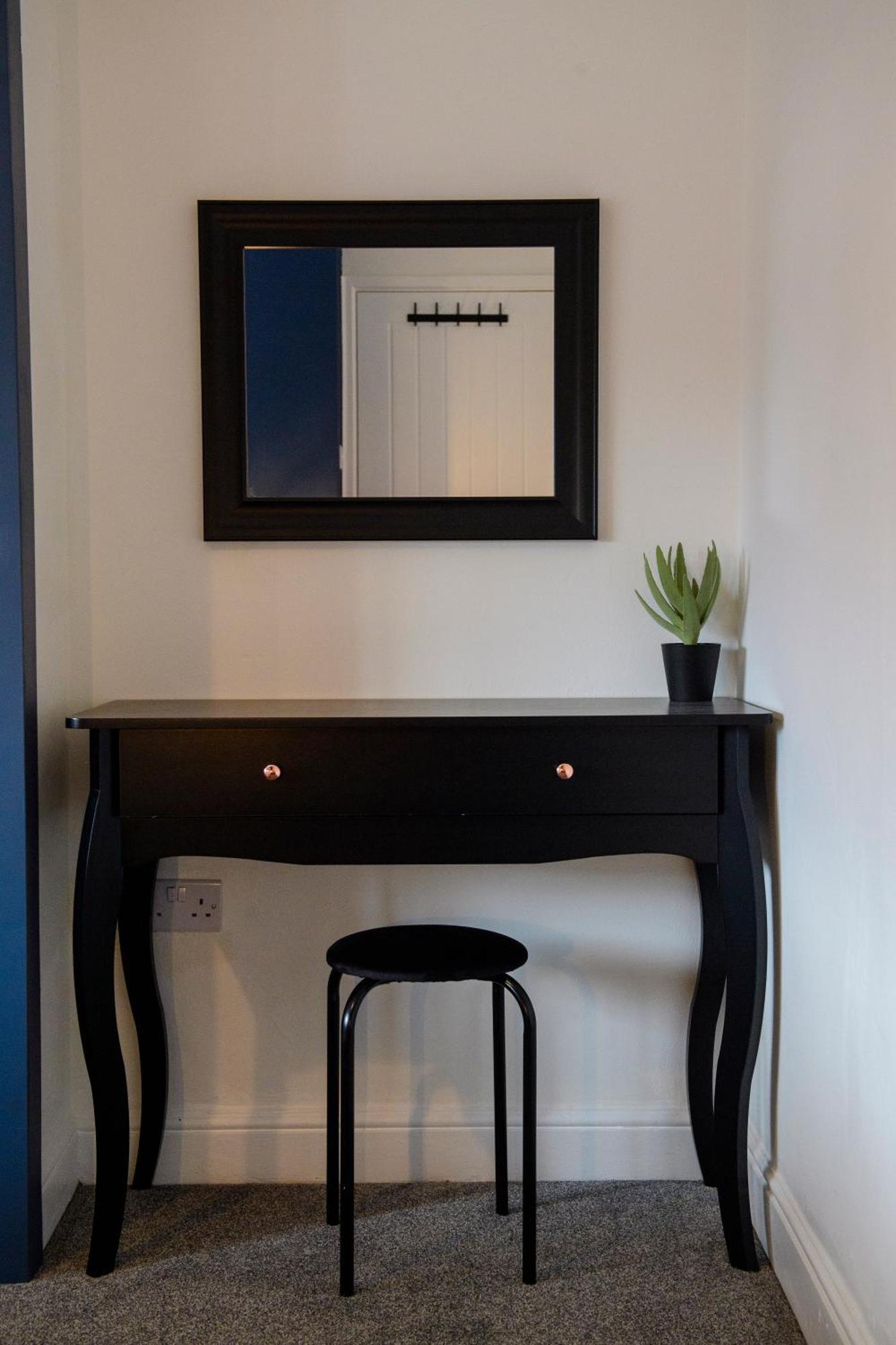 Stunning House - Sleeps 7 - 5 Mins Walk To Lincoln High Street - Parking - Wifi Exterior foto