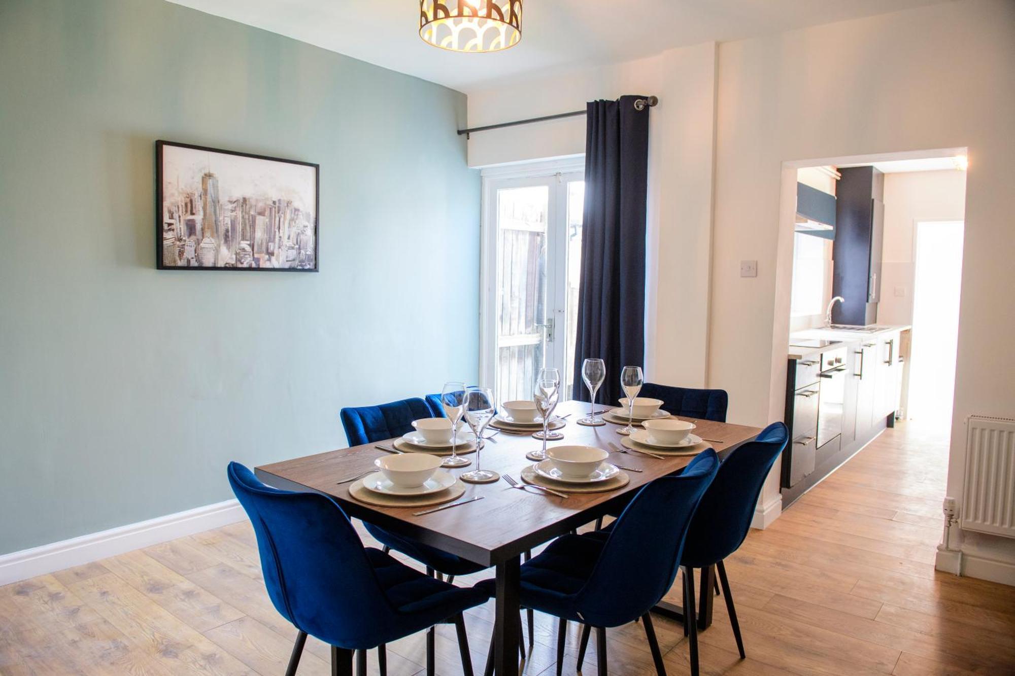 Stunning House - Sleeps 7 - 5 Mins Walk To Lincoln High Street - Parking - Wifi Exterior foto