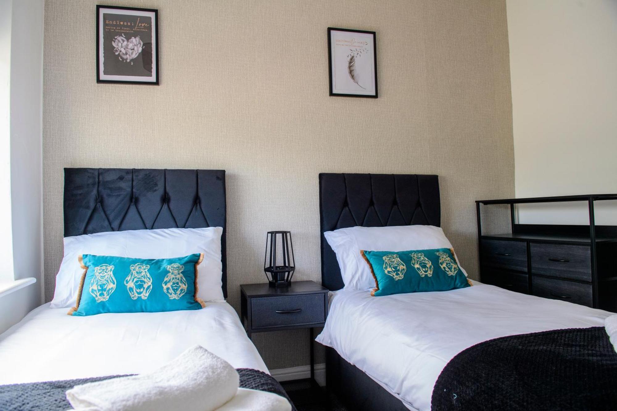 Stunning House - Sleeps 7 - 5 Mins Walk To Lincoln High Street - Parking - Wifi Exterior foto